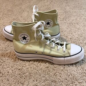 Converse Women’s All Star High Top Size 11 Light Green